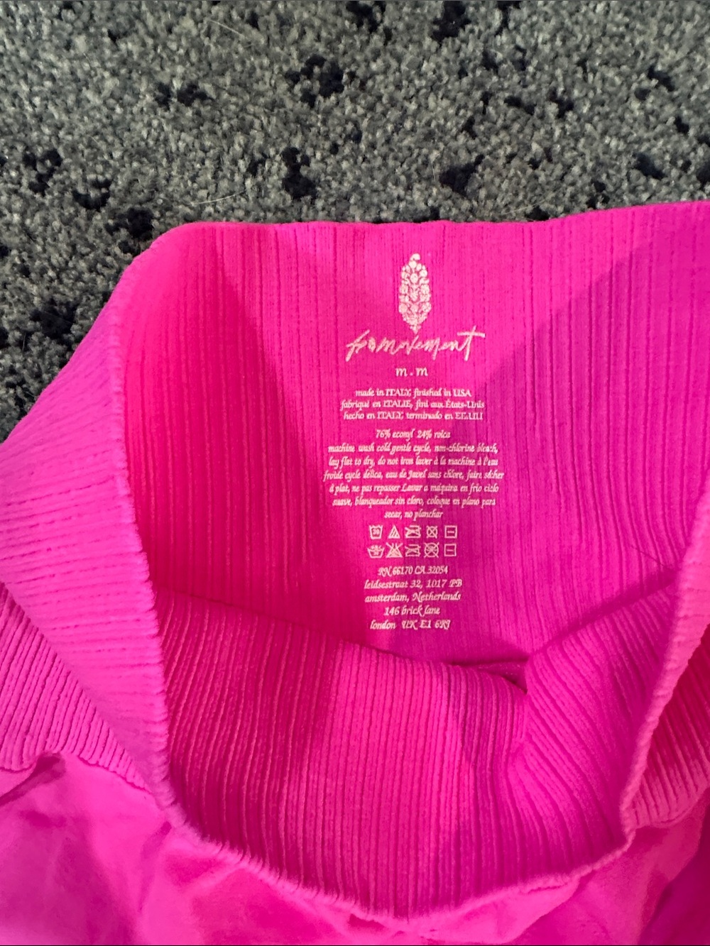 NWOT Women’s Free People Good Karma hot pink Leggings size medium - Picture 4 of 4